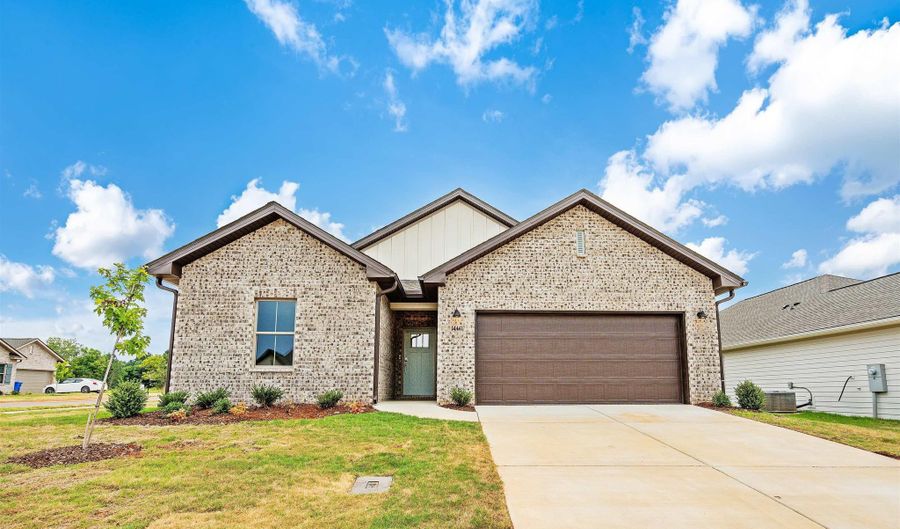 14441 Mountain Stream Dr, Athens, AL 35613 - 4 Beds, 3 Bath