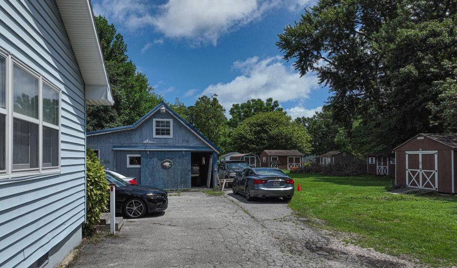 17 BURLEY St, Berlin, MD 21811 - 3 Beds, 2 Bath