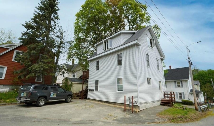 15 Grace Ct, Bangor, ME 04401 - 0 Beds, 3 Bath