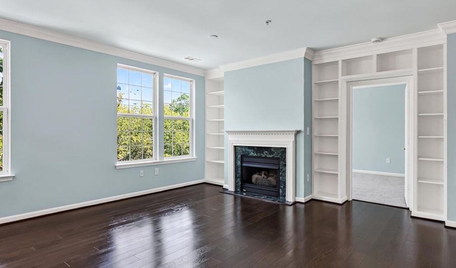 4950 BRENMAN PARK Dr 308, Alexandria, VA 22304 - 2 Beds, 3 Bath