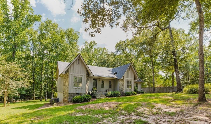 401 Rigas Rd, Americus, GA 31709 - 3 Beds, 2 Bath