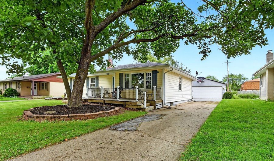 229 NW Arlan Dr, Ankeny, IA 50023 - 3 Beds, 2 Bath