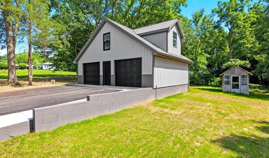 495 Macedonia Rd, Adolphus, KY 42120 - 3 Beds, 2 Bath