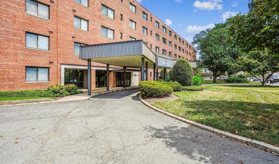 3515 WASHINGTON Blvd 515, Arlington, VA 22201 - 1 Beds, 1 Bath