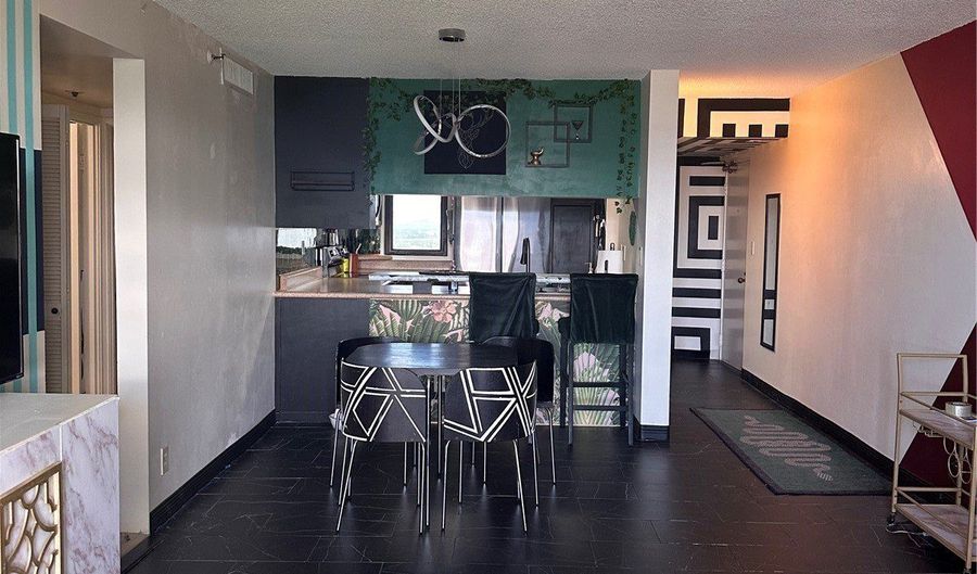 990 Ala Nanala St 28A, Honolulu, HI 96818 - 2 Beds, 2 Bath