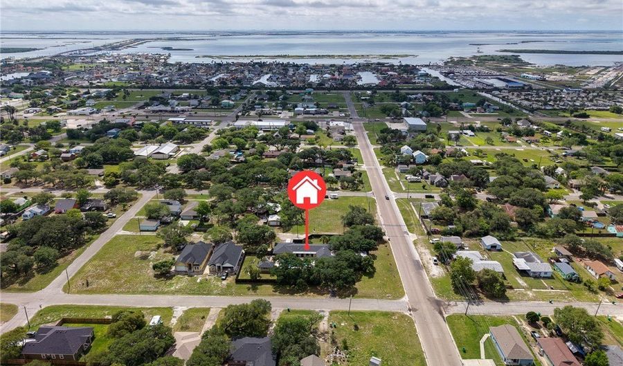 1059 S Mccampbell St, Aransas Pass, TX 78336 - 4 Beds, 4 Bath