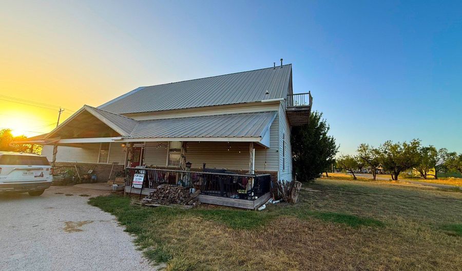 1302 20th St, Anson, TX 79501 - 3 Beds, 2 Bath