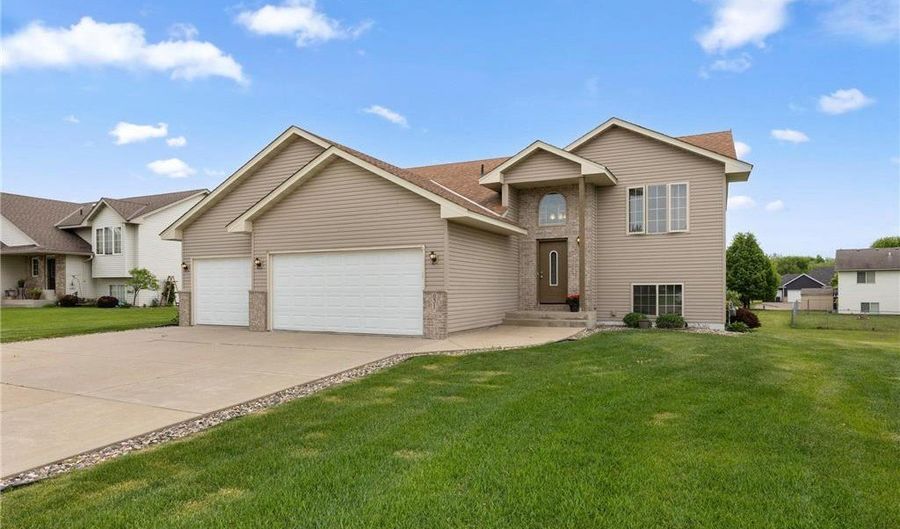 831 Beech Ln S, Annandale, MN 55302 - 4 Beds, 3 Bath