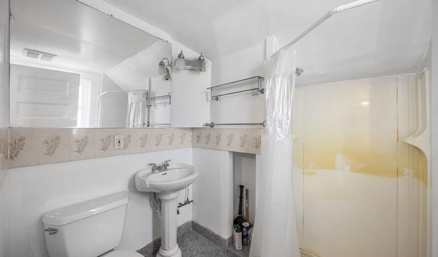 1220 Chestnut St, Alameda, CA 94501 - 0 Beds, 0 Bath