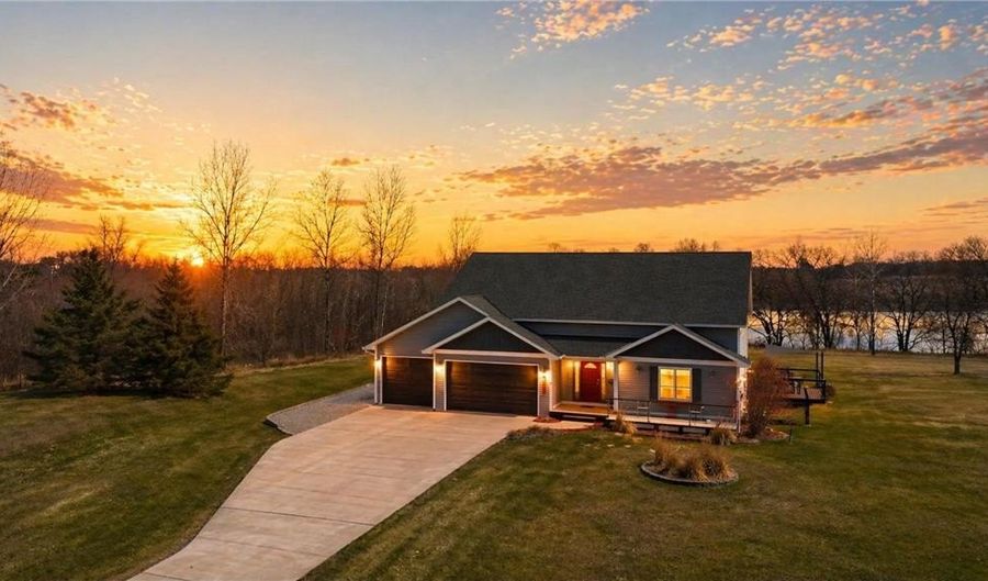29225 113th St, Baldwin Twp., MN 55371 - 5 Beds, 4 Bath