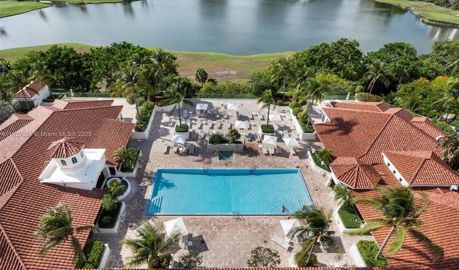 19900 E Country Club Dr TS10, Aventura, FL 33180 - 2 Beds, 2 Bath