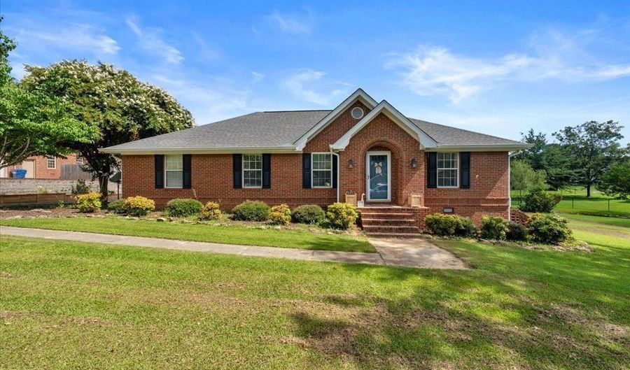 612 Powell Blvd, Albertville, AL 35950 - 3 Beds, 2 Bath
