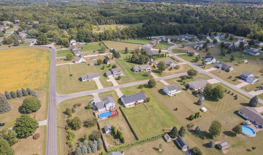 4705 Robin Hood Trl, Adrian, MI 49221 - 3 Beds, null Bath