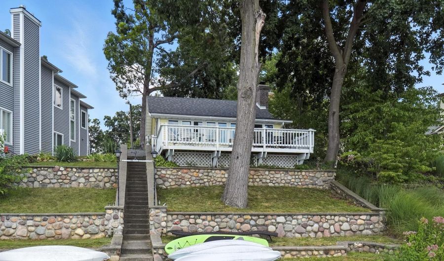 6955 WN Lake Gage Dr, Angola, IN 46703 - 2 Beds, 1 Bath