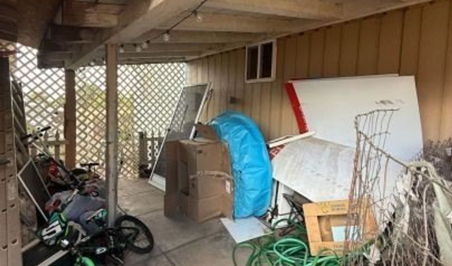 200 E 14th St, Alturas, CA 96101 - 2 Beds, 2 Bath