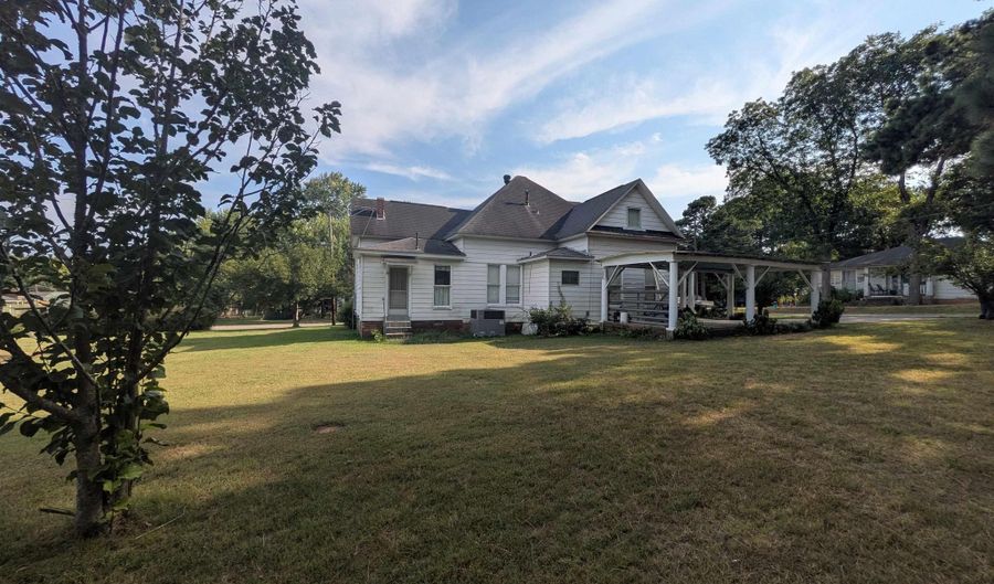 602 Avenue 2 NE, Atkins, AR 72823 - 3 Beds, 3 Bath