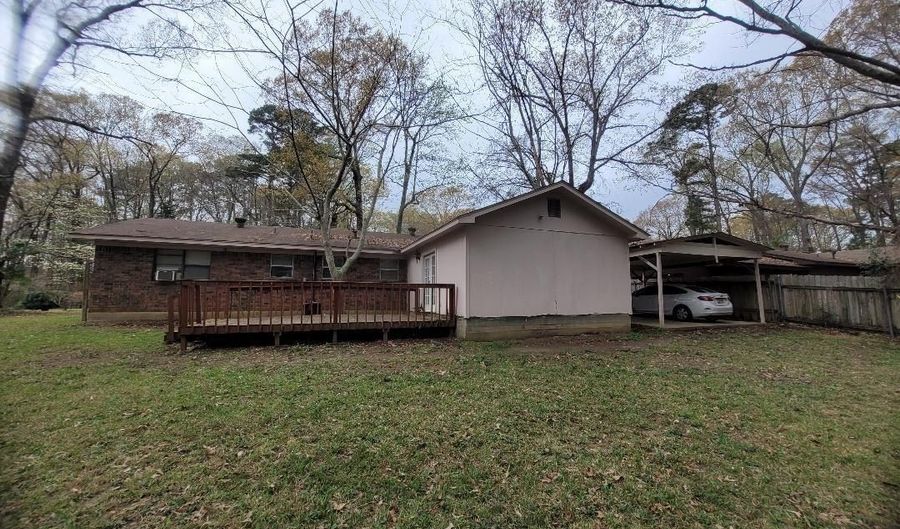605 S COX St, Bastrop, LA 71220 - 3 Beds, 2 Bath