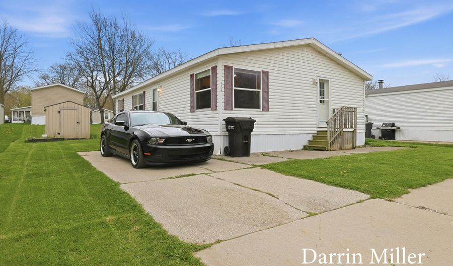 4460 Oakland Dr Lot 142, Allendale, MI 49401 - 3 Beds, 2 Bath