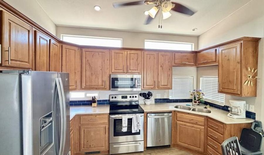 702 S. Meridian Rd 0555, Apache Junction, AZ 85120 - 1 Beds, 2 Bath
