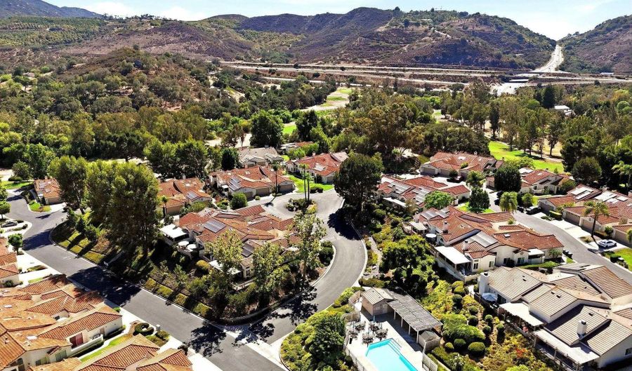 8981 Circle R Vw, Escondido, CA 92026 - 3 Beds, 2 Bath