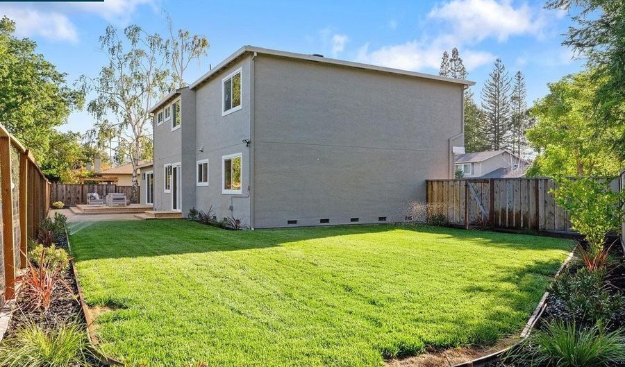 374 James Bowie Ct, Alamo, CA 94507 - 5 Beds, 3 Bath