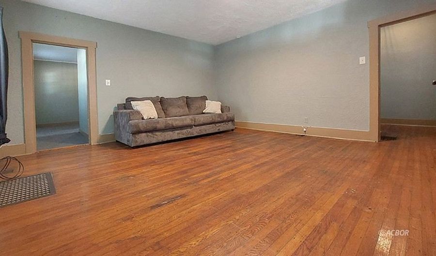 98 Central Ave, Athens, OH 45701 - 3 Beds, 2 Bath