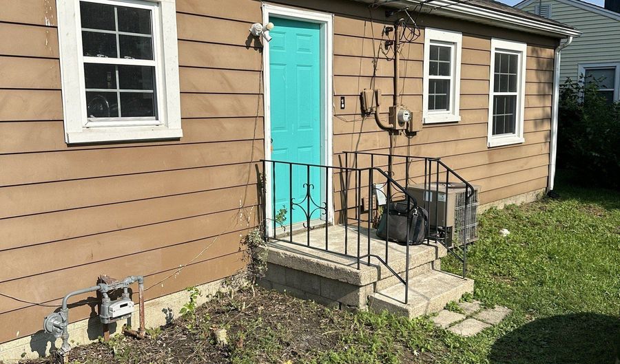 129 S Carlisle St, Bargersville, IN 46106 - 2 Beds, 1 Bath