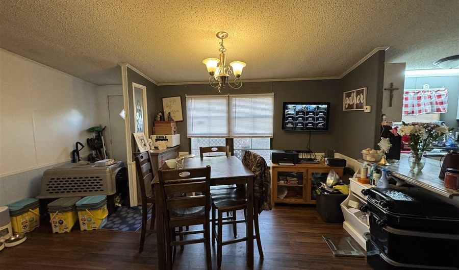 670 Walkers Chapel Rd, Adolphus, KY 42164 - 3 Beds, 2 Bath