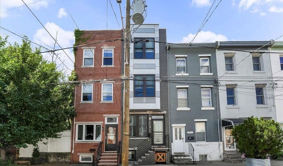 2426 E FIRTH St, Philadelphia, PA 19125 - 3 Beds, 3 Bath