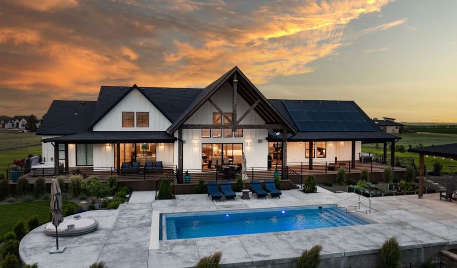 281 Lakeshore Dr, American Falls, ID 83211 - 5 Beds, 5 Bath
