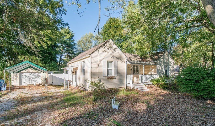 3539 Carper Ave, Akron, OH 44312 - 3 Beds, 1 Bath