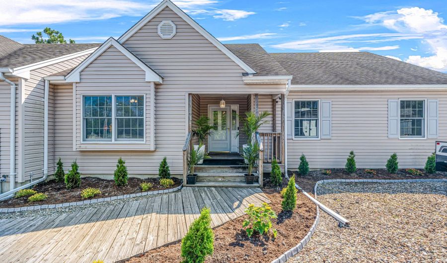 50 Yardarm Ct, Bayville, NJ 08721 - 4 Beds, 2 Bath