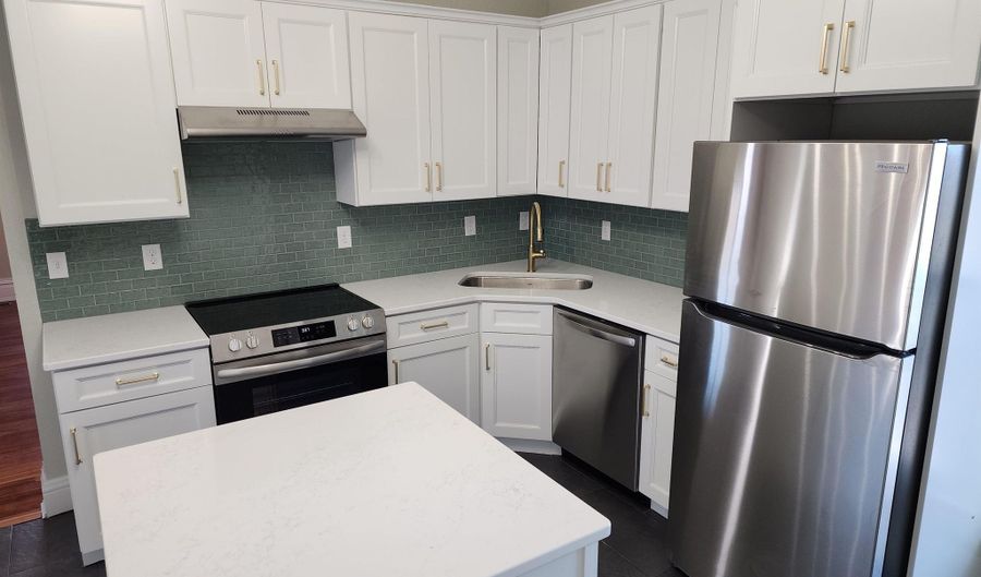 2083 Iowa Rd, Allerton, IA 50008 - 3 Beds, 3 Bath