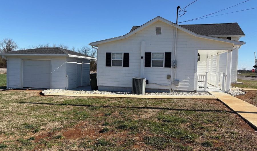 19669 Moyers Rd, Athens, AL 35611 - 3 Beds, 2 Bath