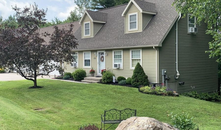 46 Club House Ln 9, Auburn, ME 04210 - 4 Beds, 3 Bath