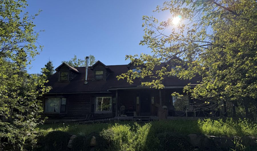 8610 Lincoln Bay Dr, Alpena, MI 49707 - 4 Beds, 3 Bath