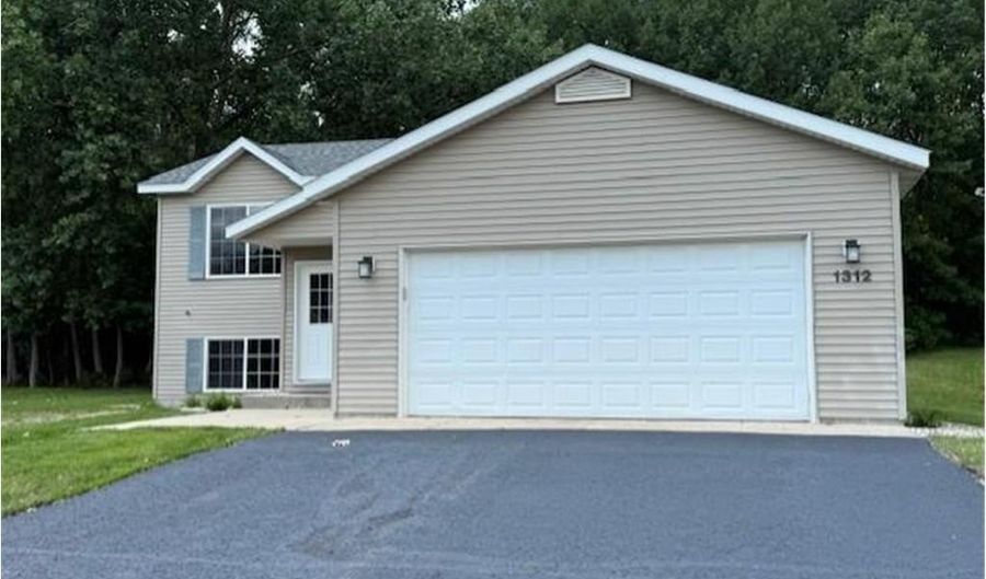 1312 Natures Trl, Alexandria, MN 56308 - 4 Beds, 2 Bath