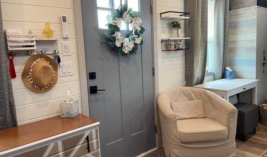 3405 N Orange Blossom Trl 22, Orlando, FL 32804 - 1 Beds, 1 Bath