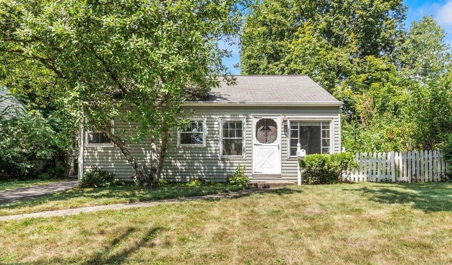122 Clark St, Columbus, OH 43230 - 2 Beds, 1 Bath