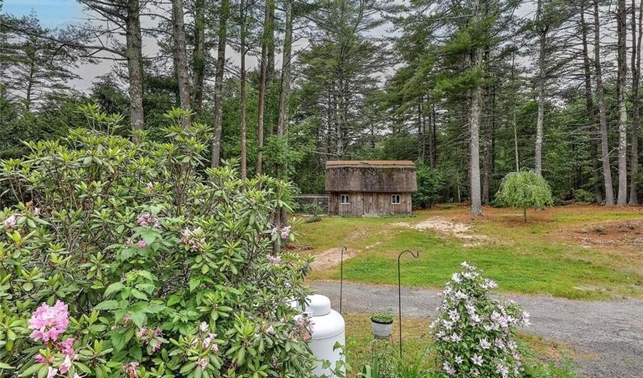 89 Skunk Hill Rd, Hopkinton, RI 02832 - 3 Beds, 3 Bath