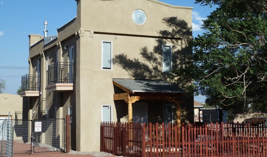 704 2nd St SW, Albuquerque, NM 87102 - 2 Beds, 3 Bath