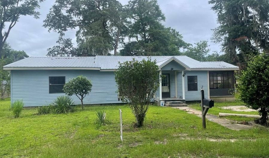 906 Sharpe, Bainbridge, GA 39819 - 4 Beds, 2 Bath
