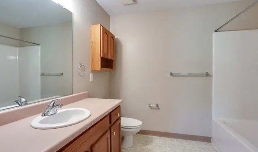 25 5 Stonington Ln, Amherst, NY 14068 - 2 Beds, 2 Bath