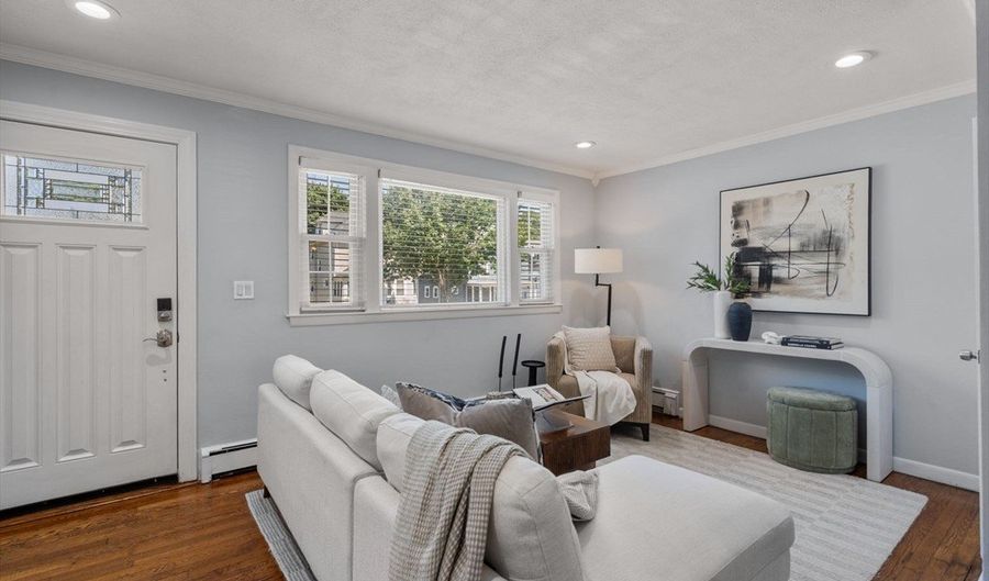 136 A Belgrade Ave, Boston, MA 02131 - 3 Beds, 2 Bath