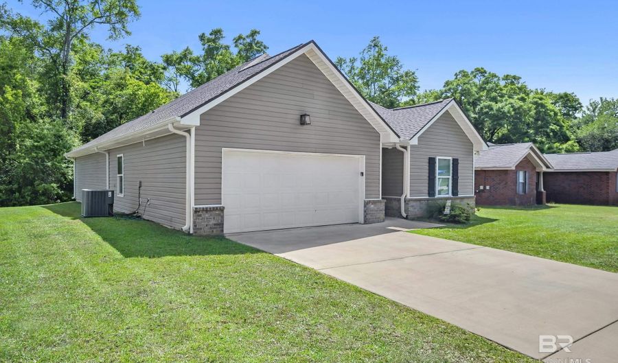 214 Cobb Ct, Bay Minette, AL 36507 - 4 Beds, 2 Bath