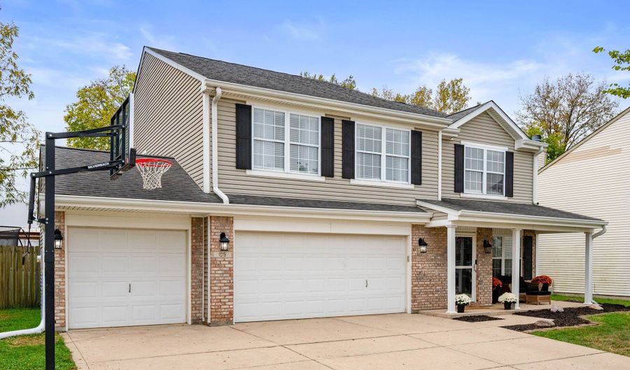 1015 Pebble Ct, Anderson, IN 46013 - 5 Beds, 3 Bath