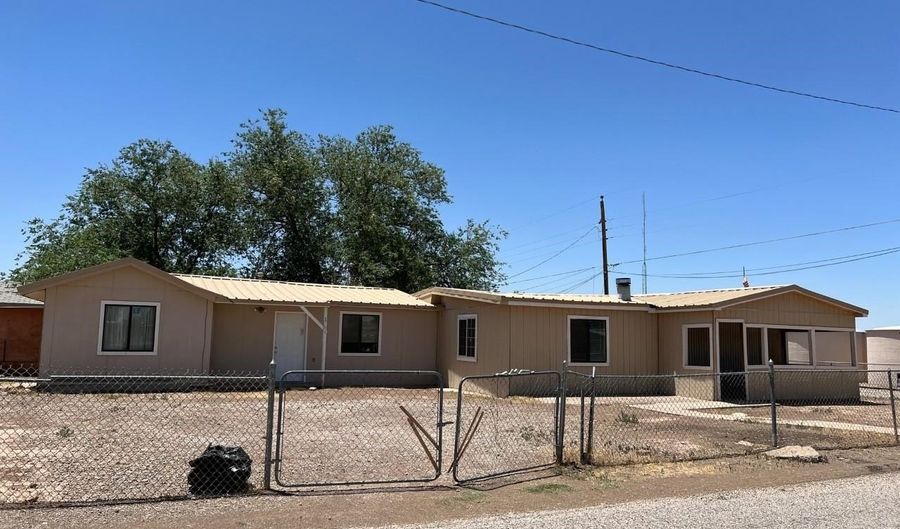 1 Second St, Alamogordo, NM 88310 - 4 Beds, 2 Bath