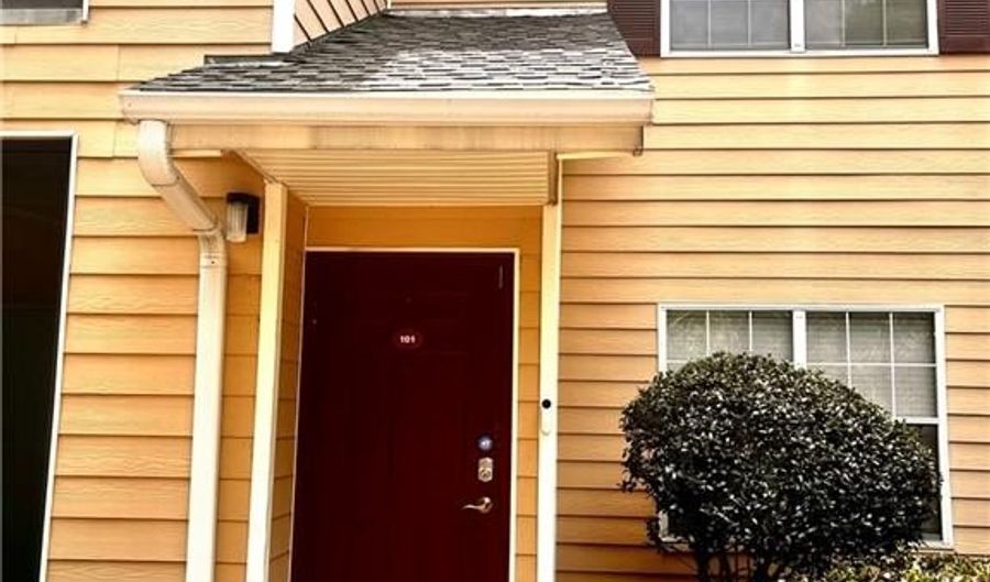 447 W LONGLEAF Dr, Auburn, AL 36832 - 3 Beds, 2 Bath