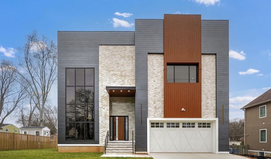 4917 ERIE St, Annandale, VA 22003 - 5 Beds, 6 Bath