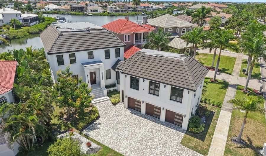 6305 MARBELLA Blvd, Apollo Beach, FL 33572 - 4 Beds, 4 Bath